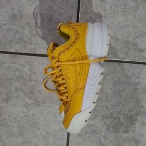 Women's Fila disrupters size 6